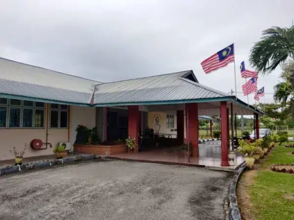 sekolah-kebangsaan-pendidikan-khas-ipoh-interactive-smartboard-001