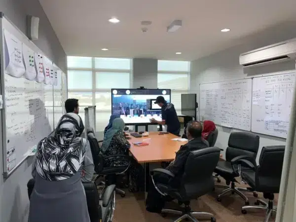 selia-selenggara-interactive-smartboard-007