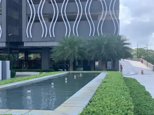 setia-sky-88-sales-galleria-touchscreen-floor-standing-kiosk-001