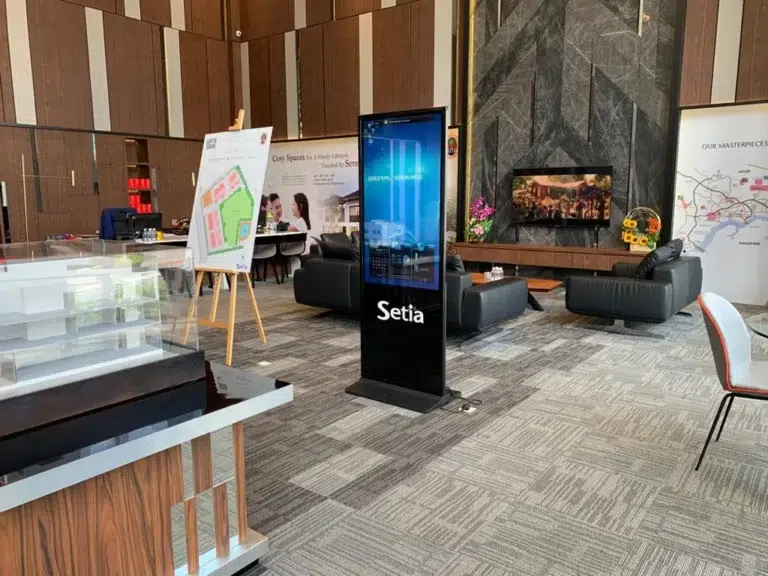 setia taman pelangi touchscreen floor standing kiosk 003