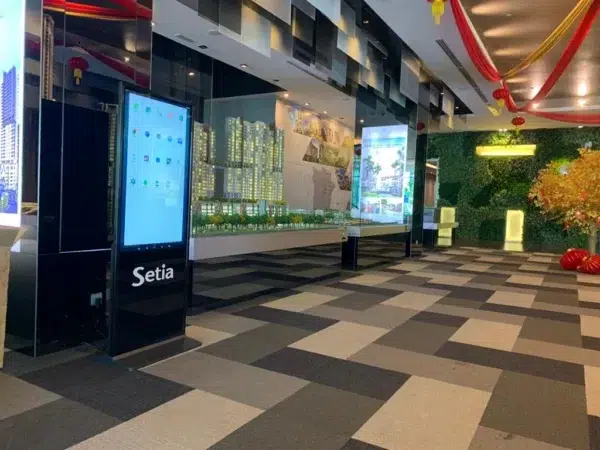 setia-welcome-centre-penang-touchscreen-floor-standing-kiosk-001