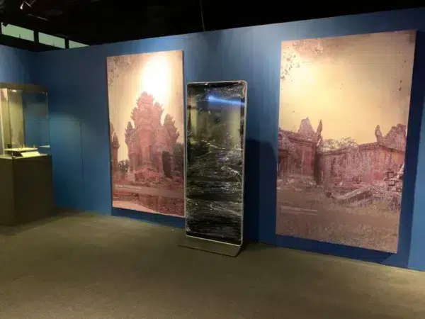 silverant-touchscreen-floor-standing-kiosk-003