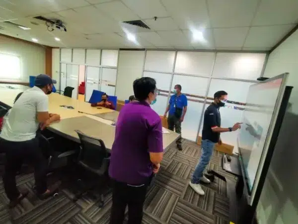sistem-televisyen-malaysia-interactive-smartboard-001
