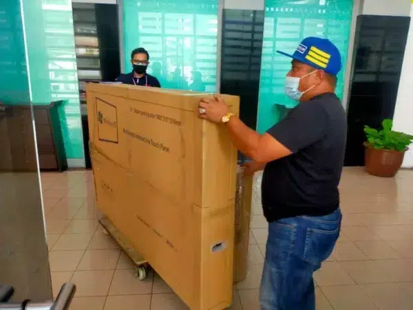 sistem-televisyen-malaysia-interactive-smartboard-005