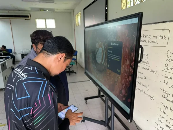 interactive smartboard 65 SK Binjai Jaya arvia israk solutions