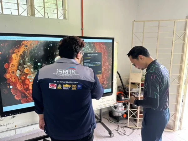 interactive smartboard 65 SK Binjai Jaya arvia israk solutions