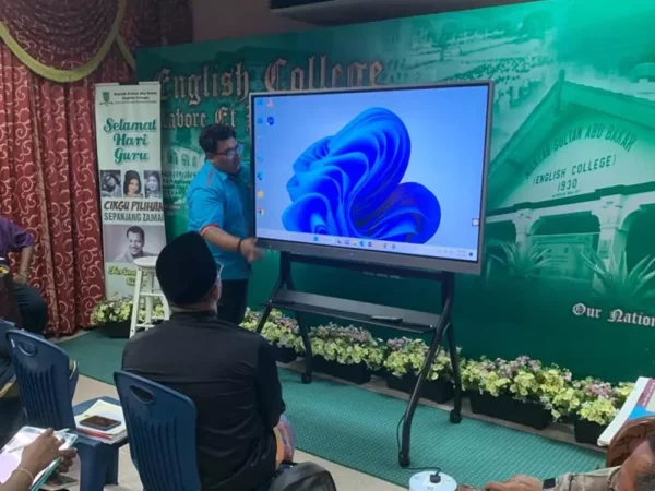 smartboard-65-english-collage-2