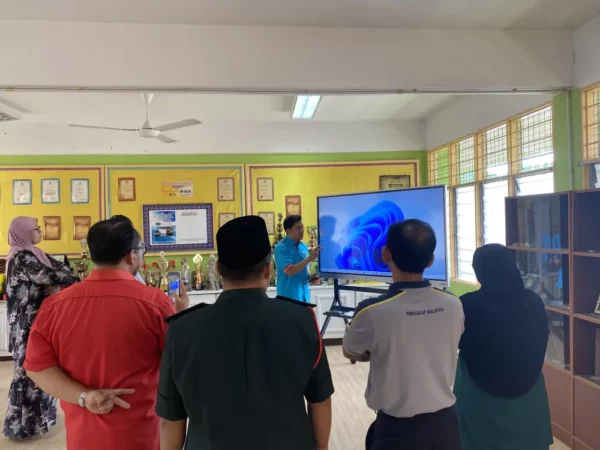 smartboard-65inch-smartboard-stand-black-bentong-pahang-005