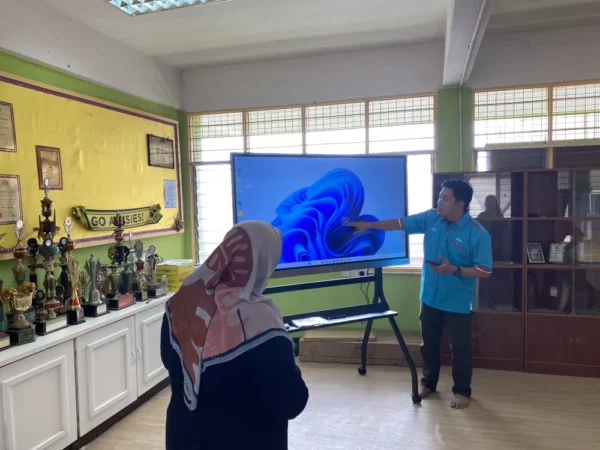 smartboard-65inch-smartboard-stand-black-bentong-pahang-007