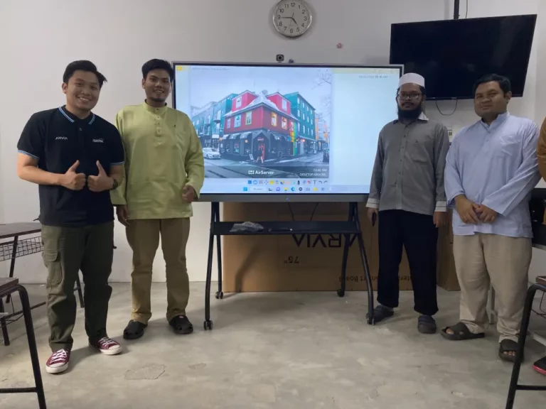 smartboard 65inch stand Maahad Tahfiz At Tayyiba 001