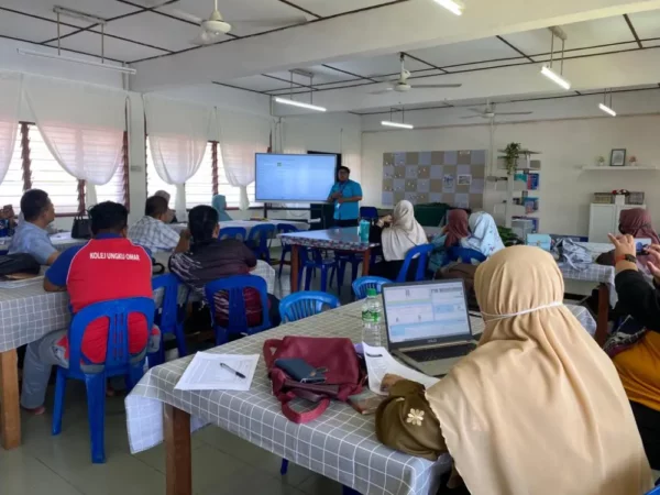 smartboard-65inch-stand-SMKA-tun-rahah-002