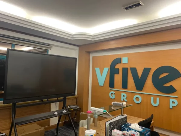 smartboard-65inch-vfive-004
