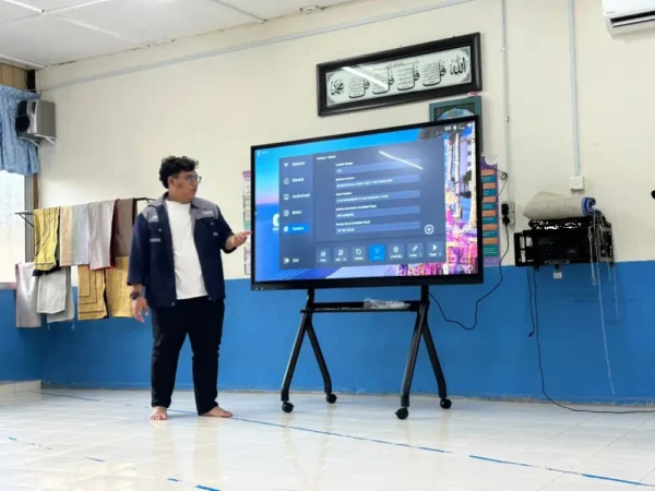 ARV200 smartboard 75 arvia israk solutions