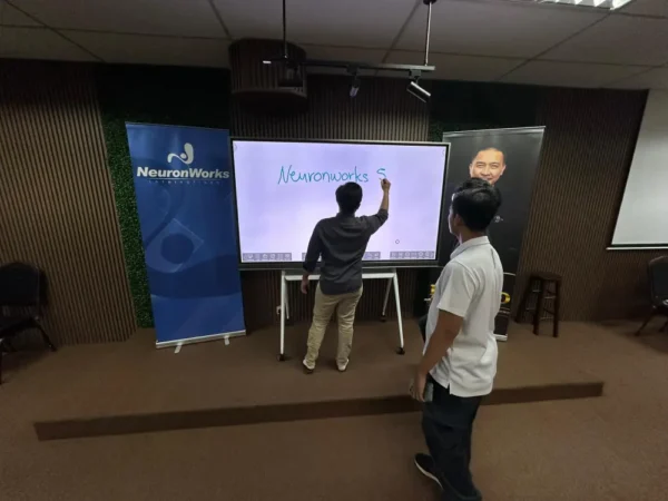 smartboard-86-neuronworks-arvia-005