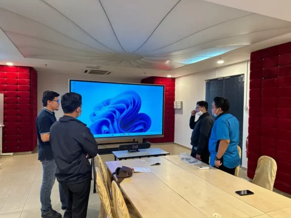 smartboard-ARV100-and-video-conferencing-bar-mawar-medical-centre015