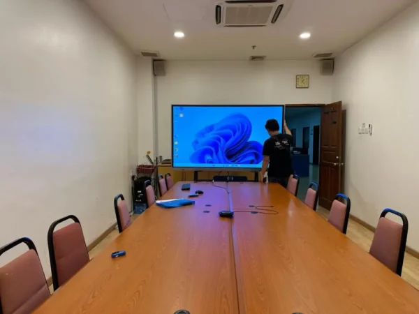 smartboard-ARV100-and-video-conferencing-bar-mawar-medical-centre017