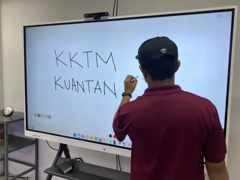 Interactive Smartboard For Kolej Poly-Tech Mara Kuantan 2023 – Complete Solutions smartboard arv 100 75 kptm kuantan 007