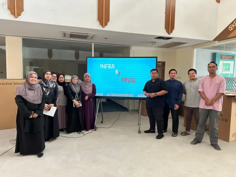 Empowering Infrastructure Excellence: Panzen Chooses Arvia Smartboard Arv 100-86 smartboard-arv100-65-panzen-infra