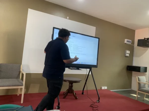 smartboard-arv100-65-sma-sungai-merab-002