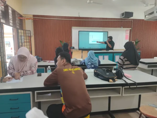smartboard-arv100-65-smk-puteri-ampang-006