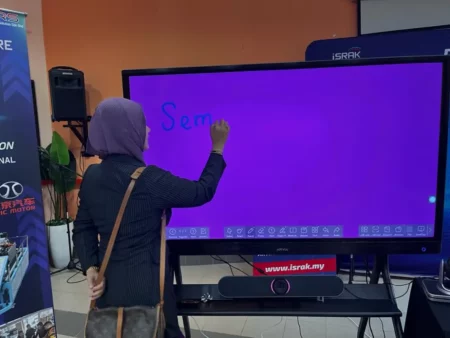 smartboard-arv100-at-ciast-event007