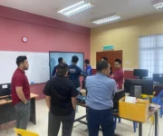 Tajdid Corporation Supplies 2 Units Of 75-Inch Smartboard Windows For Sekolah Agama smartboards arv100 tajdid corporation arvia israk solutions