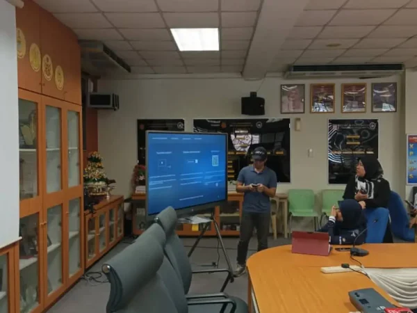 smartboard-arv200-65-smk-putrajaya