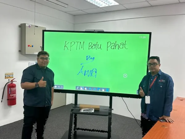 interactive smartboard arv200 KPTM Batu Pahat arvia israk solutions