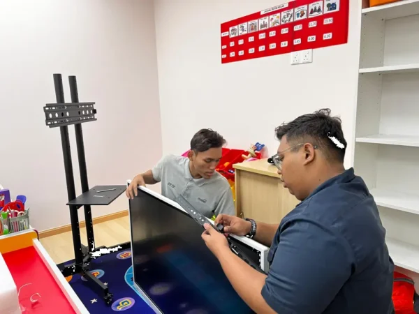 smartboard arv200 pusat autisme pulapol PDRM arvia israk solutions