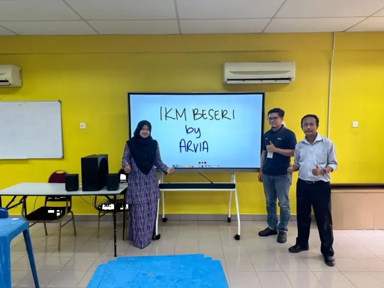 Interactive Smartboard Ikm Beseri, Perlis 2023 – Complete Solutions smartboard beseri ikm perlis 005