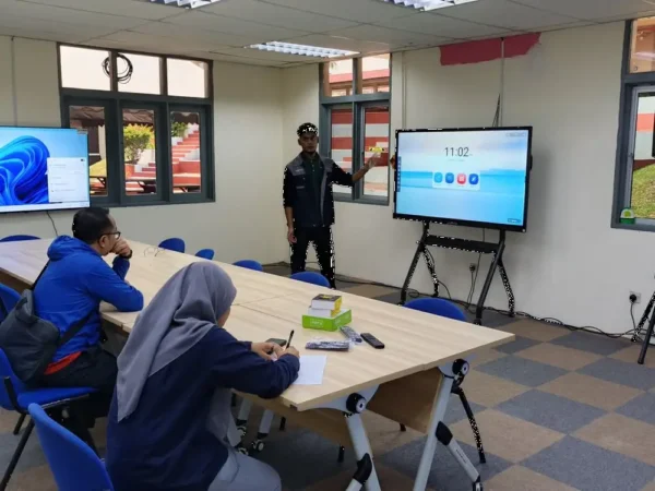 smartboard kptm bangi arvia solutions israk solutions