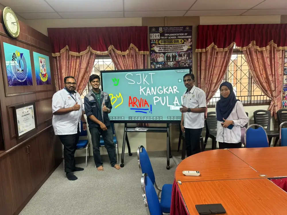 ARVIA Smartboard Empowers SJKT Kangkar Pulai with 21st-Century Interactive Learning