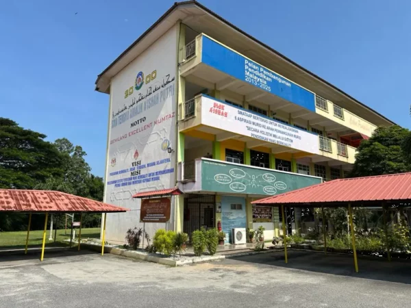 smartboard-sma-tengkuamalin-kelantan-014