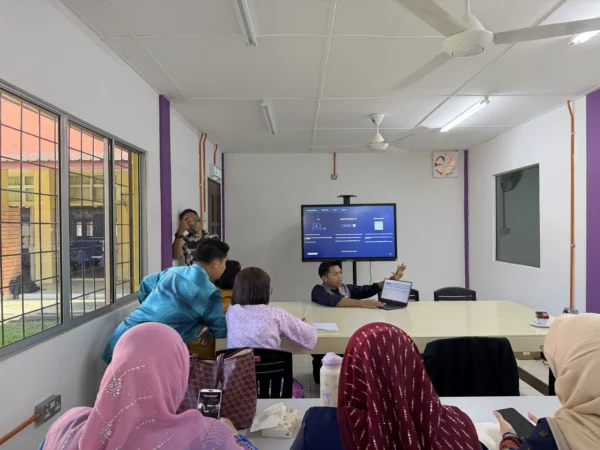 smartboard smk inanam arvia solutions israk solutions