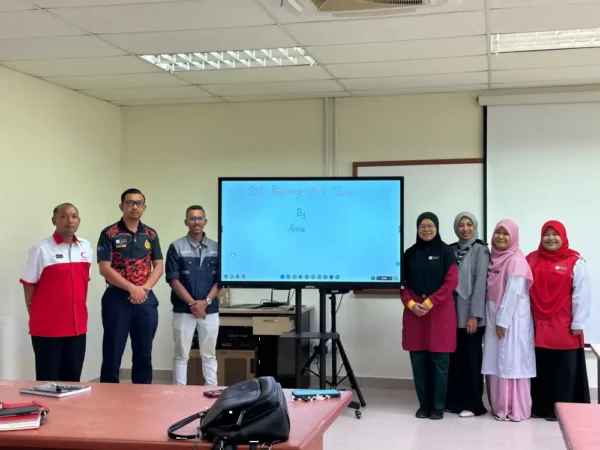 Pengerang Terminal Empowers SMK Pengerang Utama with Smartboard Technology