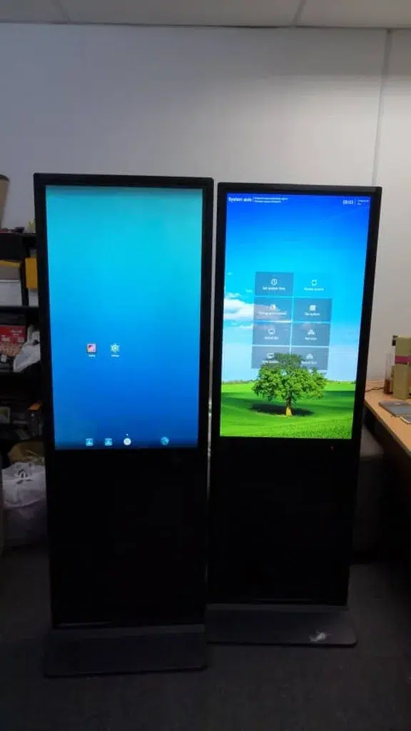 Touchscreen Floor Stand Kiosk For Syncmax Event Touchscreen