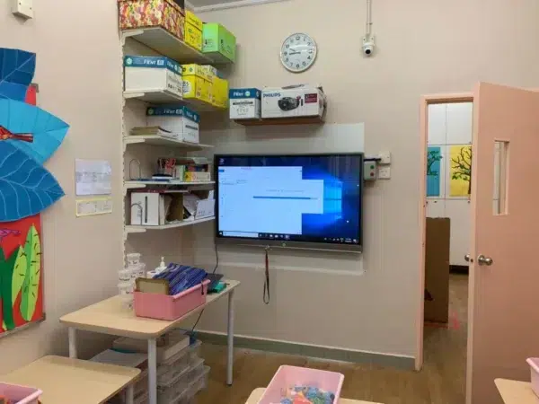 the-core-learning-centre-1st-installation-interactive-smartboard-002