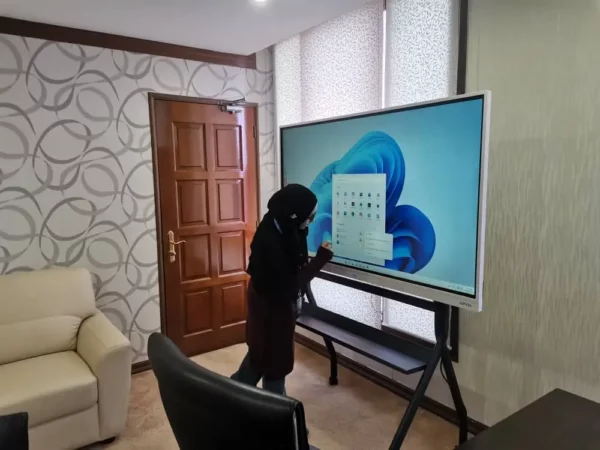 tnb-genco-smartboard-arv100-65-005