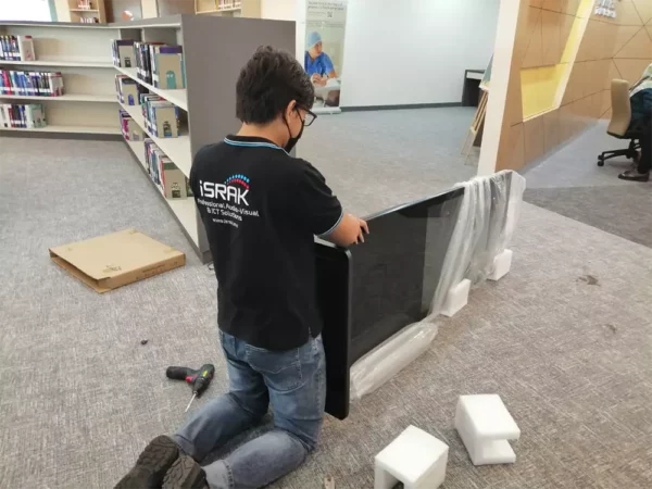 touch-screen-kiosk-perpustakaan-perubatan-tun-abdul-razak-06