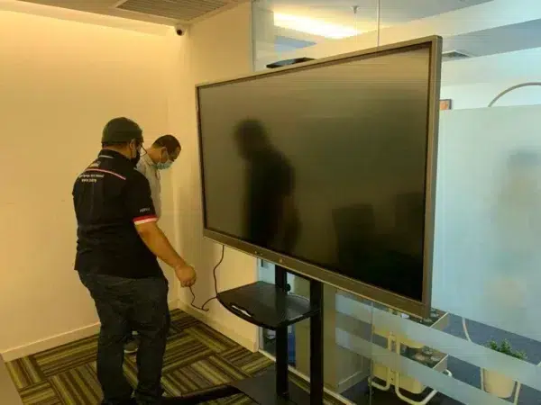 triprogram-interactive-smartboard-003