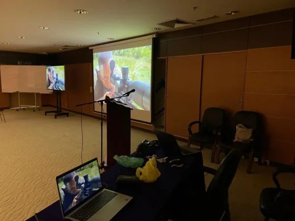 unishams-smart-classroom-002