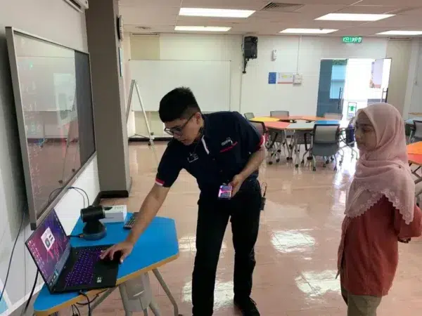 universiti-utara-malaysia-uum-kedah-installation-interactive-smartboard-006